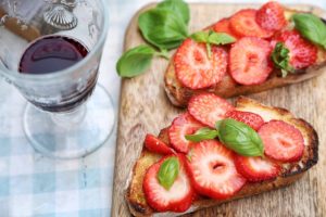 Strawberry bruschetta and wine pic: Kerstin Rodgers