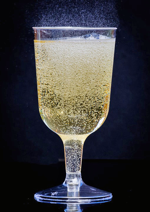 new-years-sparkling-wine-2